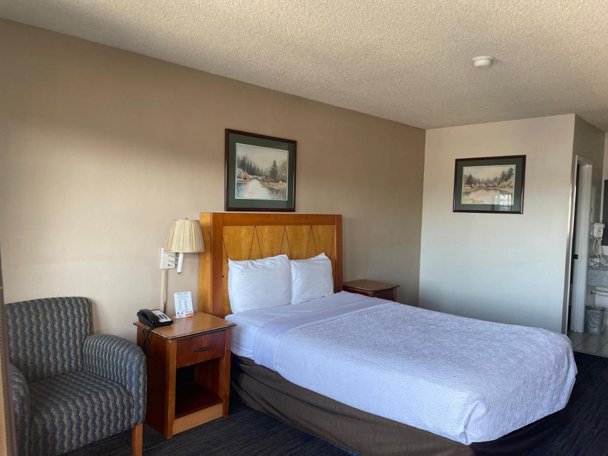 Skyway Inn - Seatac Exterior photo